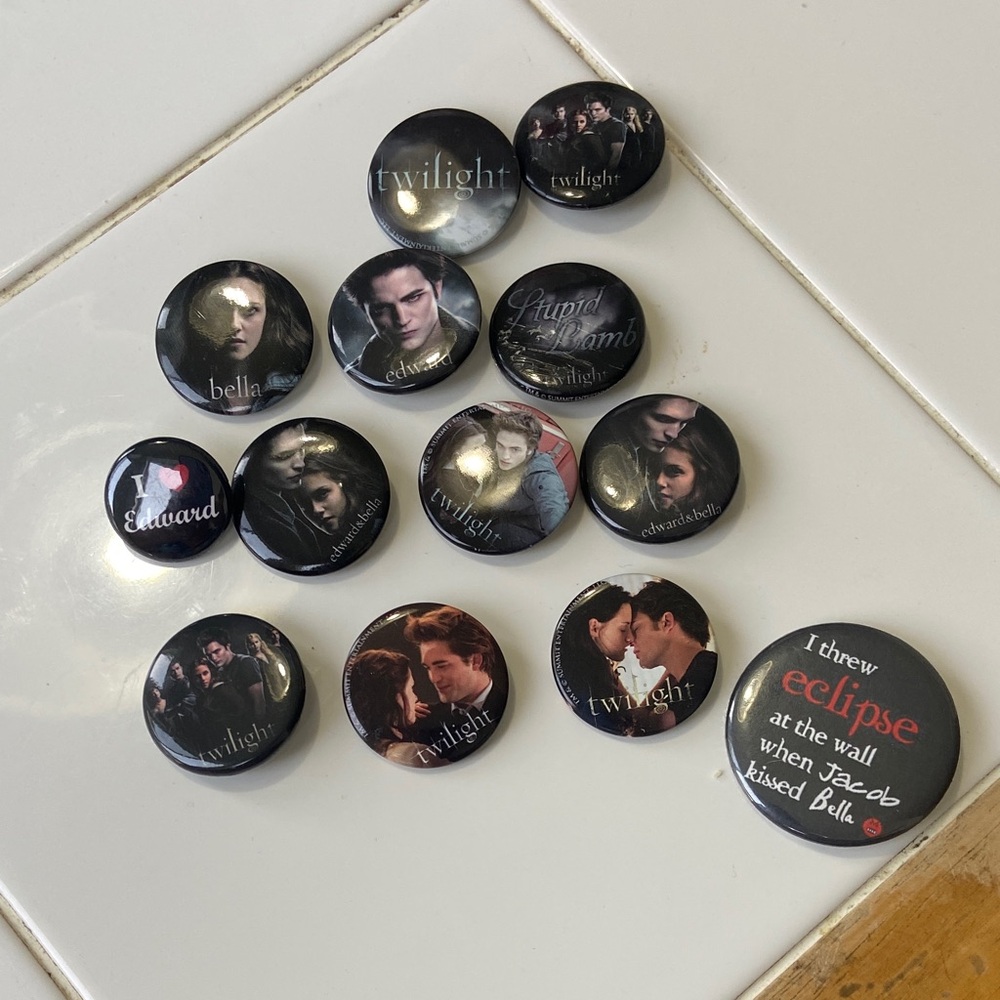 Twilight Themed Button Set - Black